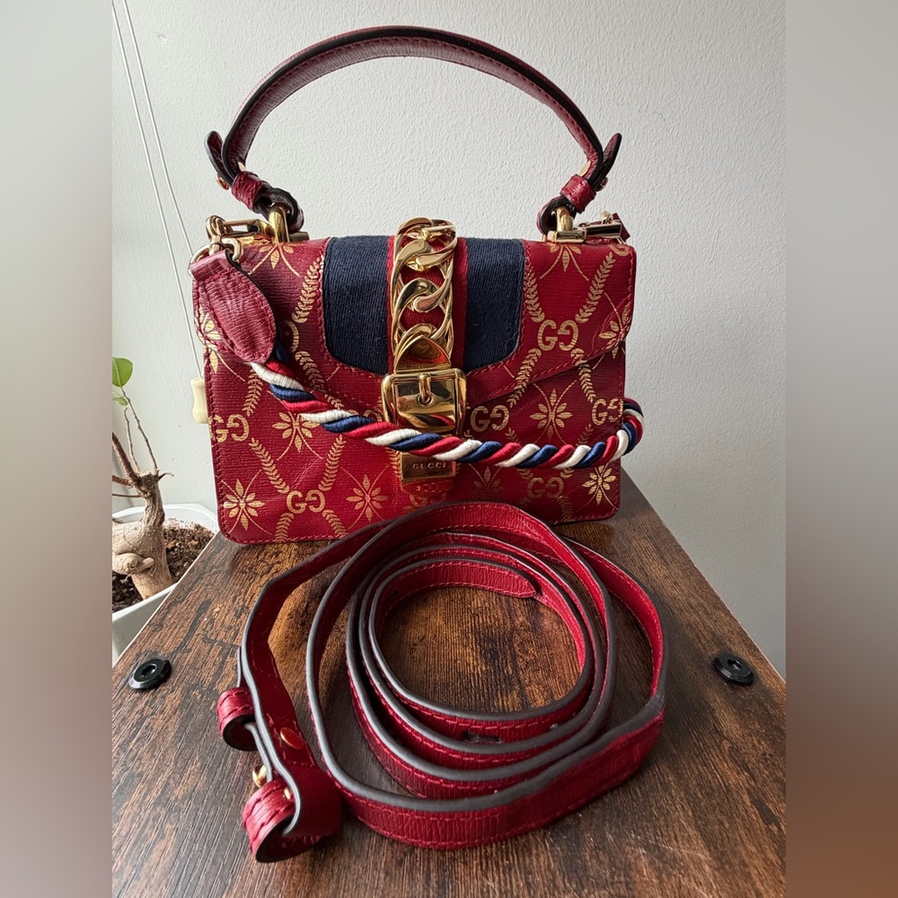 Gucci Sylvie Textured Gold Foil Pattern Mini Top Handle Bag – Hibiscus Red - Picture 9 of 16